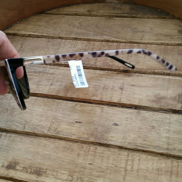 Dolce & Gabbana sunglasses - Picture 6 of 8